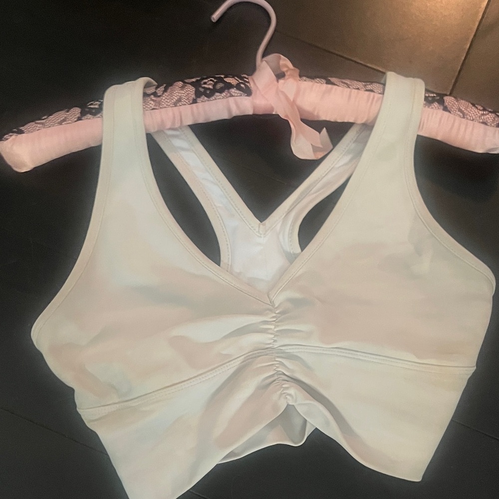 ALO Yoga Light Pink Sports Bra